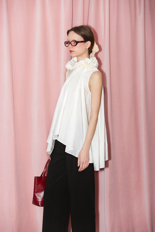 White Sleeveless Ruffle Collar Blouse (S)