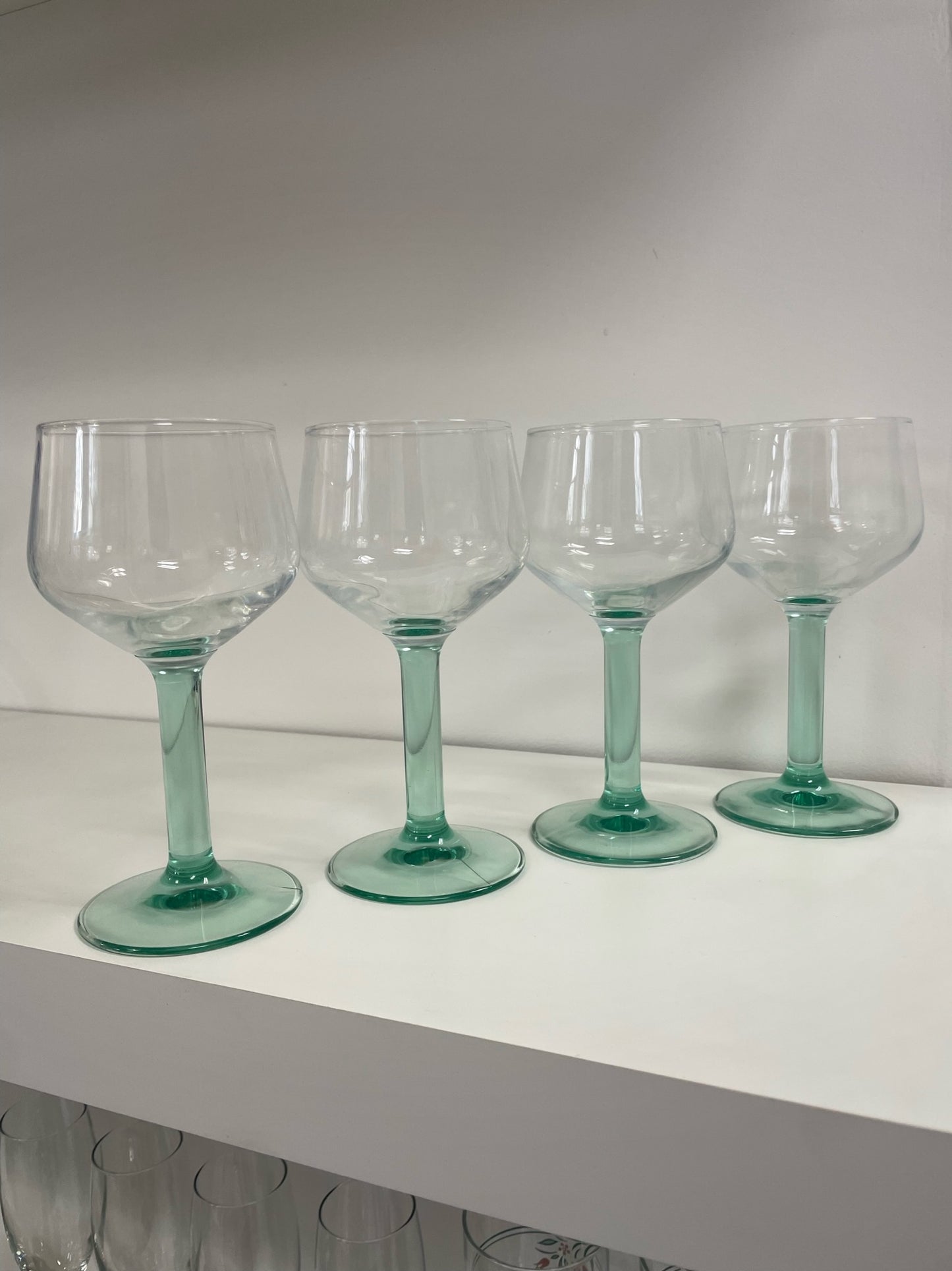 Vintage Wine Glass Set