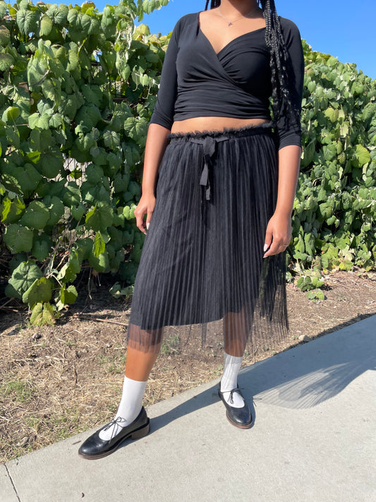 girl wearing Black Tutu Skirt 