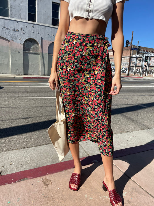 90s Berries Pint Wrap Skirt (S)