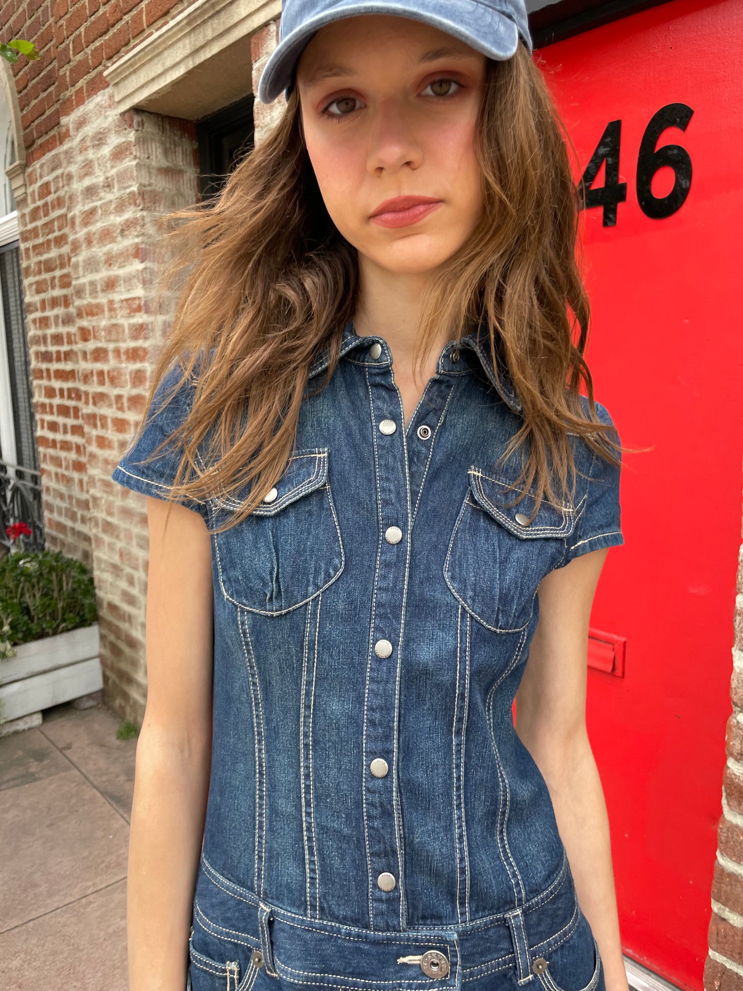 girl in short sleeve dress