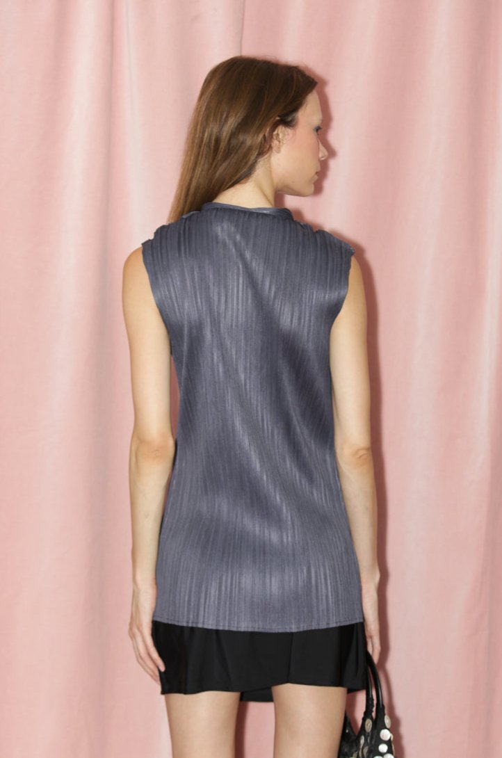 Silver Sleeveless Blouse (S-M)