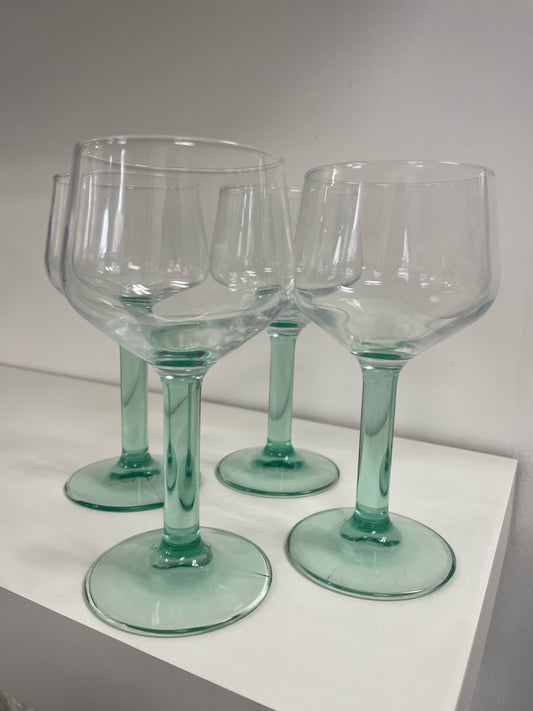 Vintage Wine Glass Set
